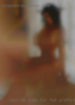 Looking nude for fwb preferably.